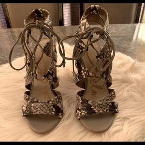 NWOT Sam Edelman Yardley Python print sandals